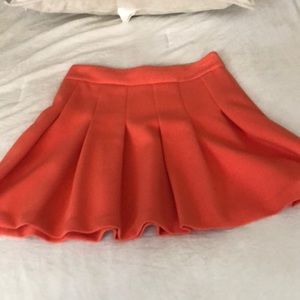 Heavy knit tennis skirt. Great color .